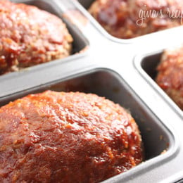 Meatloaf is one of those comfort foods we all grew up eating, and loving as a kid. These healthier Petite Turkey Meatloaves will not disappoint!