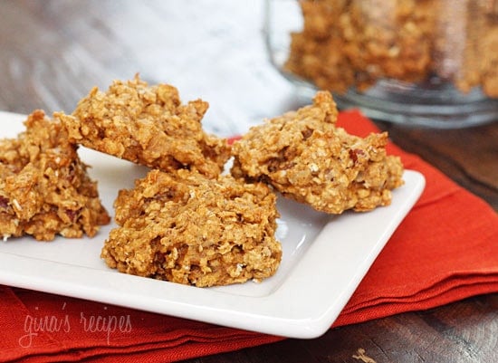 Pumpkin Spiced Oatmeal Pecan Cookies – For the pumpkin obsessed! Chewy, low-fat oatmeal cookies made with quick oats, pumpkin, spices, and chopped pecans.