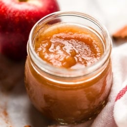 Crock Pot Applesauce – Homemade apple sauce doesn't get easier than using your slow cooker!!