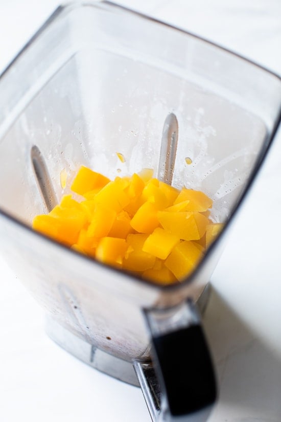 making butternut puree in the blender
