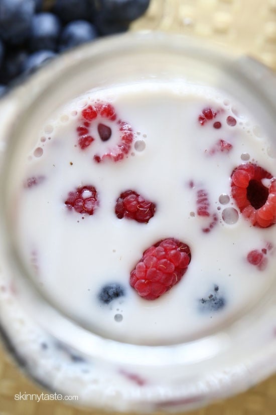 I LOVE chia pudding! And what can be easier than throwing a few chia seeds into a jar with fresh fruit berries and almond milk and giving it a good shake!