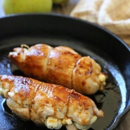 Roasted stuffed chicken breast is the perfect Fall dish, filled with a savory-sweet stuffing of prosciutto, pears, sage, brie and arugula. It's delicious with a salad on the side, but also can be served with roasted butternut squash or brussels sprouts to make it a meal. It also happens to be naturally gluten-free and low-carb.