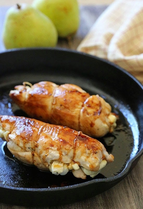 Roasted stuffed chicken breast is the perfect Fall dish, filled with a savory-sweet stuffing of prosciutto, pears, sage, brie and arugula. It's delicious with a salad on the side, but also can be served with roasted butternut squash or brussels sprouts to make it a meal. It also happens to be naturally gluten-free and low-carb.