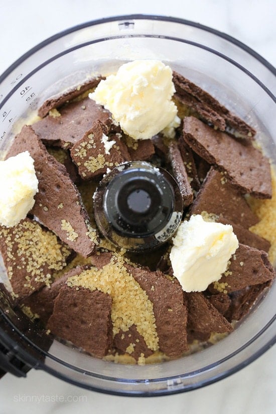 Easy 3-Ingredient Low-Fat Graham Crust Easy 3-Ingredient Low-Fat Graham Crust