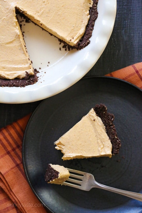 Pumpkin Spice No-Bake Cheesecake No Bake Pumpkin Cheesecake is an easy, light cheesecake made with pumpkin puree and spices. Under 10 minutes to make, if you use ready-made crust.