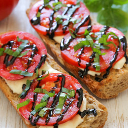 I've been taking advantage of the tomatoes and basil overflowing from my garden with these simple French bread pizzas. Only 5 ingredients, less than 10 minutes to make! Have them for lunch or dinner paired with a side salad.