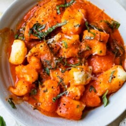 Gnocchi with Grilled Chicken in Roasted Red Pepper Sauce